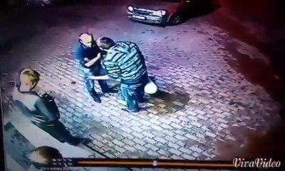 Quand un russe s'énerve  double KO dans une bagarre de rue
