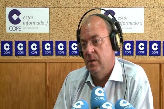 Monago cree que Vara debería recibirle antes de la investidura