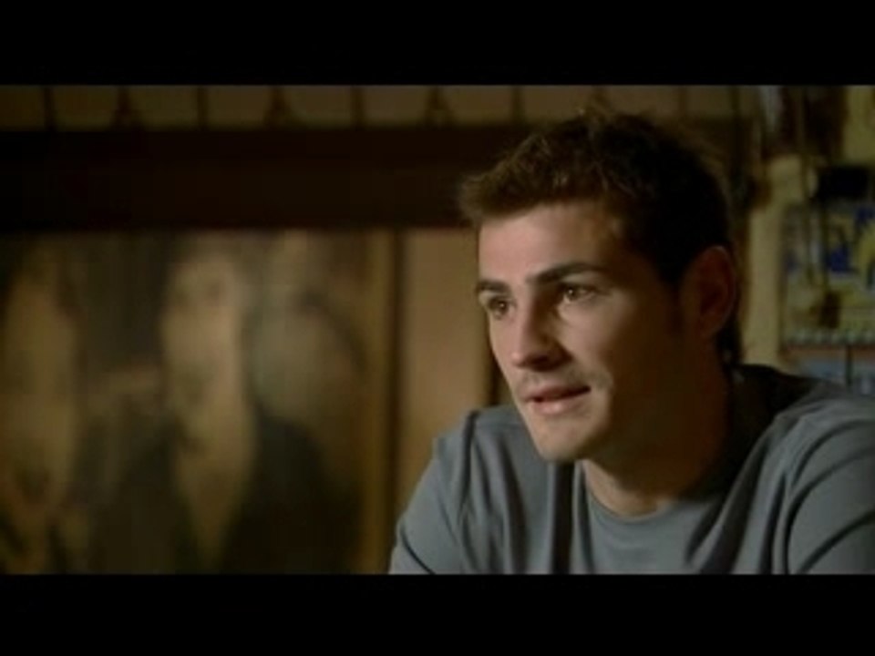 Iker Casillas - Wall of Heros (español)