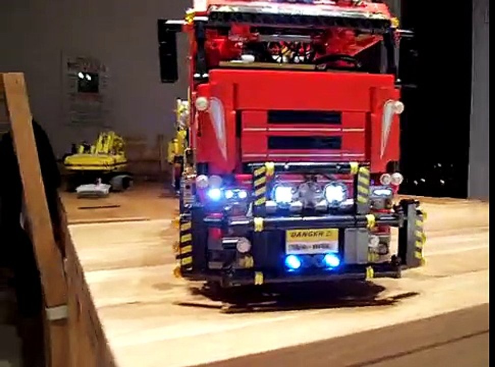 lego technic 8258 camion convoie exceptionnel