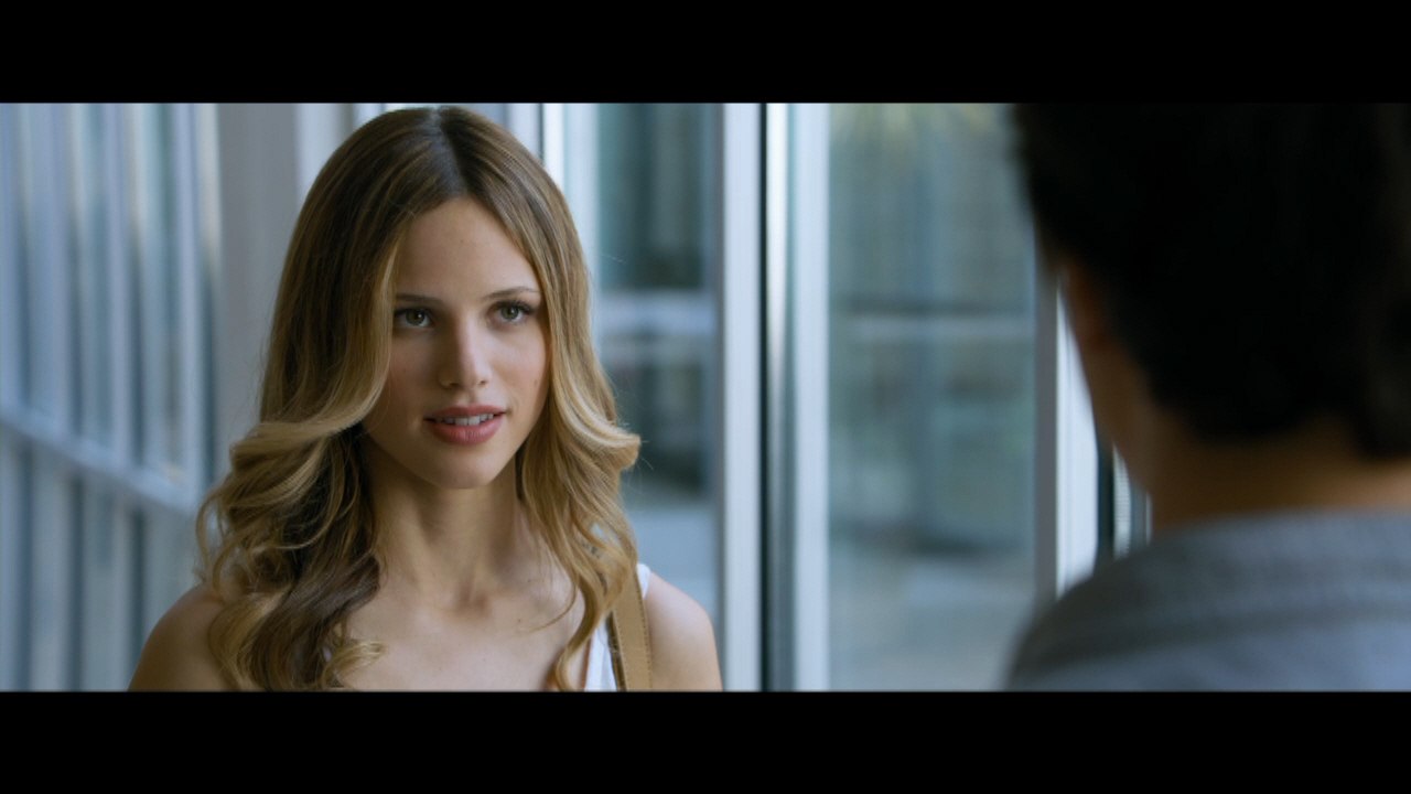 Cara Delevingne, Nat Wolff In 'Paper Towns' Trailer 2