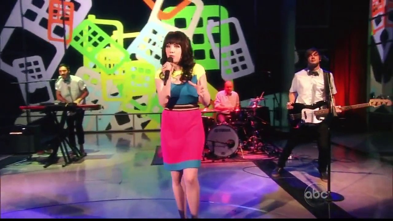 Carly Rae Jepsen - Call Me Maybe 2012