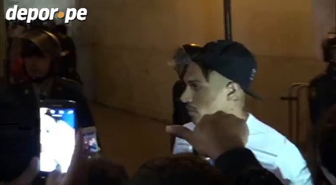 Selección Peruana: Paolo Guerrero hizo felices a todos los hinchas con 'selfies' (VIDEO)