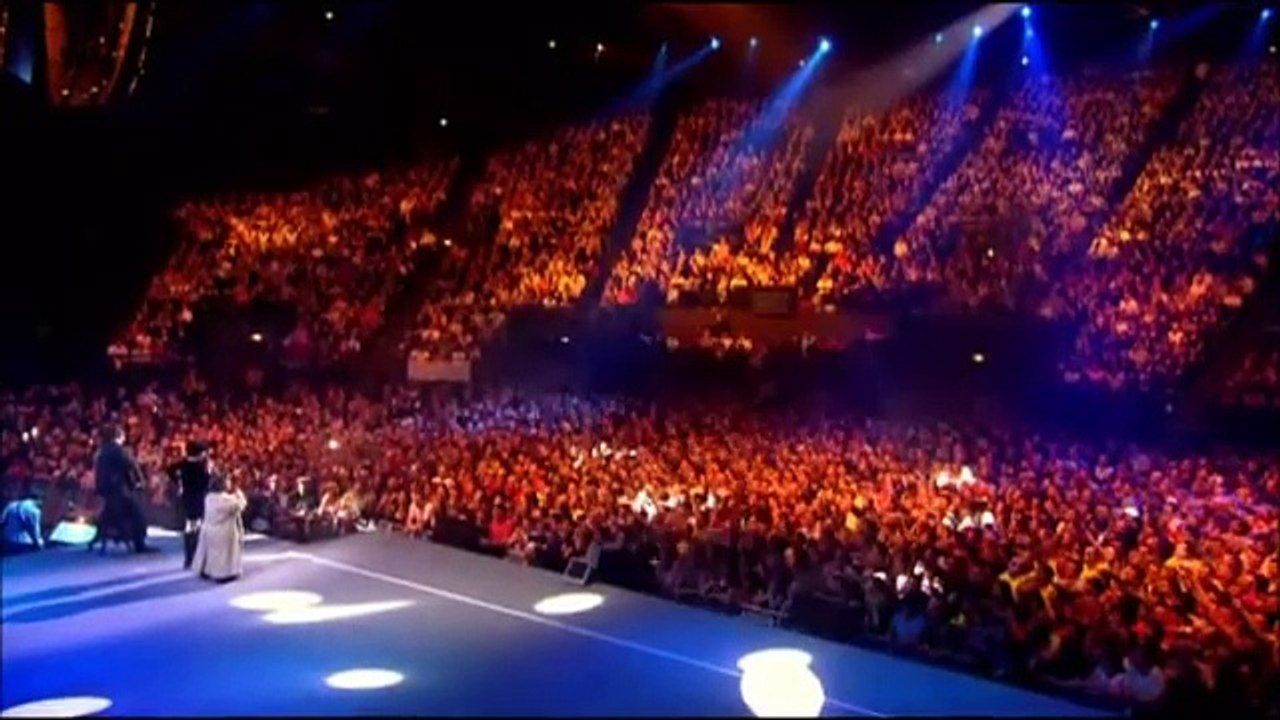 Éternellement KAAS : Patricia Kaas & Julien Clerc "J'aime plus Paris" aux Enfoirés 2010