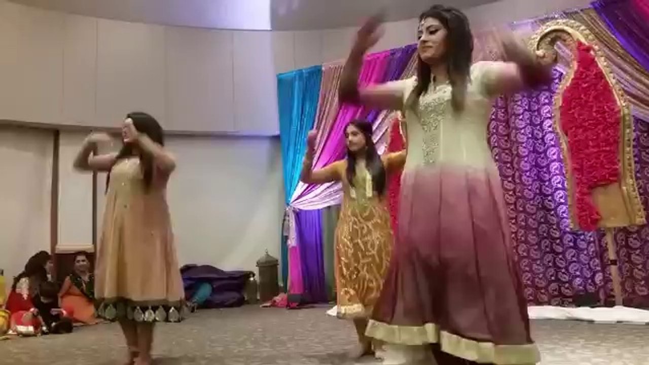 Wedding  dance  on bollywood songs 2015