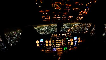 Cockpit View Emirates Night Landing in Dubai Airport 2014