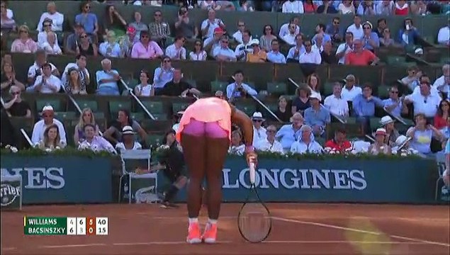 Roland-Garros : Serena Williams va en finale en battant la Suissesse Bacsinszky