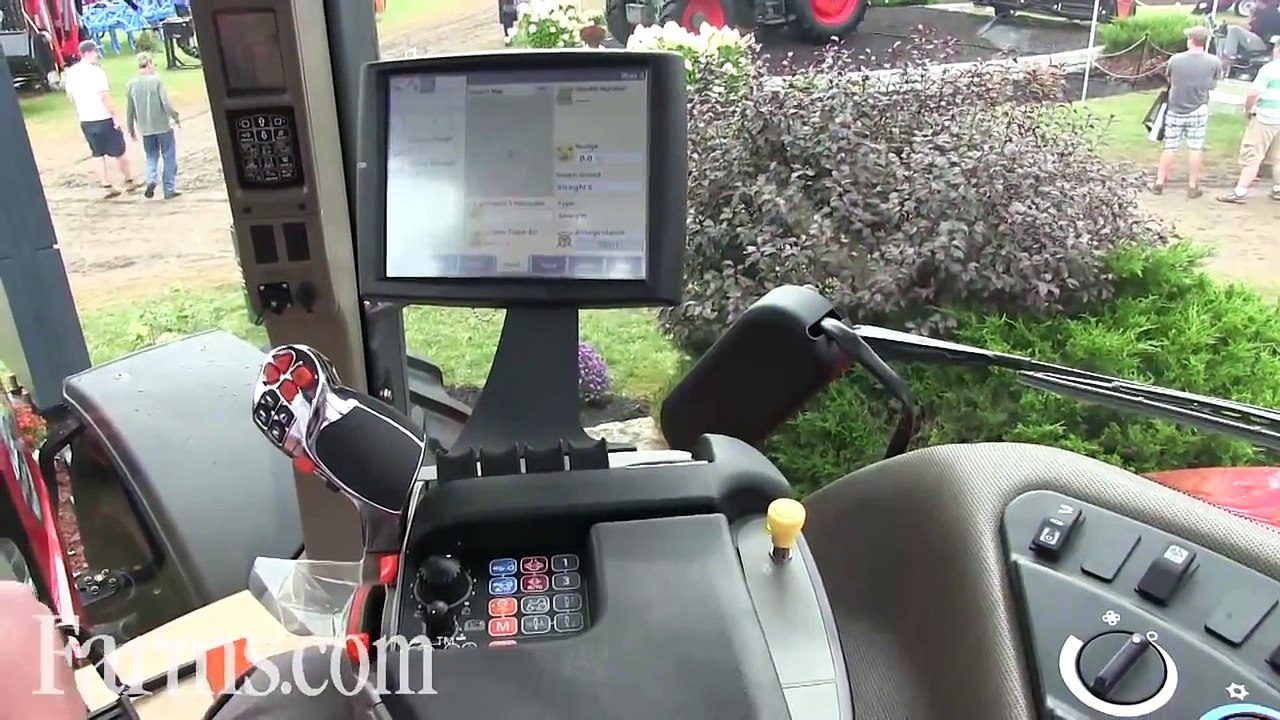 New Case IH Magnum 315 Tractor with CVT Transmission Previewed At the Farm Show.