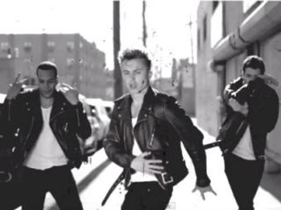 The Bloody Beetroots feat. Tai & Bart B More - Spank