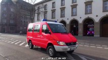 [Scania-Löschzug] der Berufsfeuerwehr Karlsruhe rückt von der Hauptfeuerwache aus