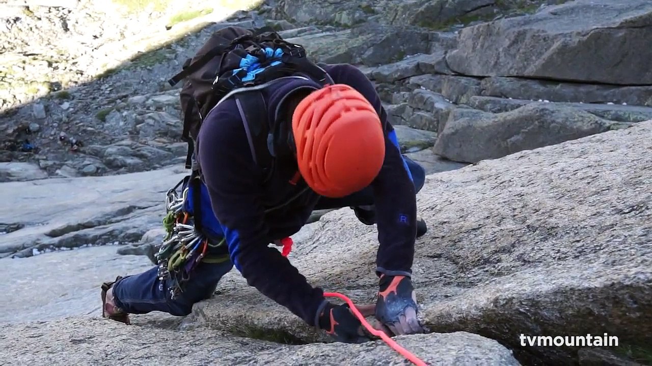 10623_ L'eau Rance d'Arabie Pilier Rouge Aiguille de Blaitière Chamonix Mont-Blanc