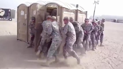 Американская армия прячется от Русских