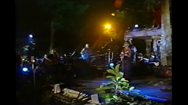 ALEJANDRA GUZMAN HACER EL AMOR CON OTRO en vivo XCARET MEXICO -3D