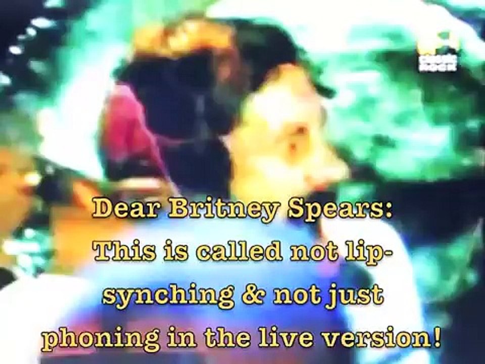 Stevie Nicks loses herself live