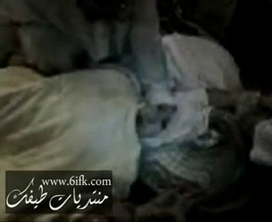 جني ينطق بالشهادة ليدخل الى الاسلام