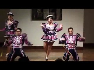 Bolivian folk dancers