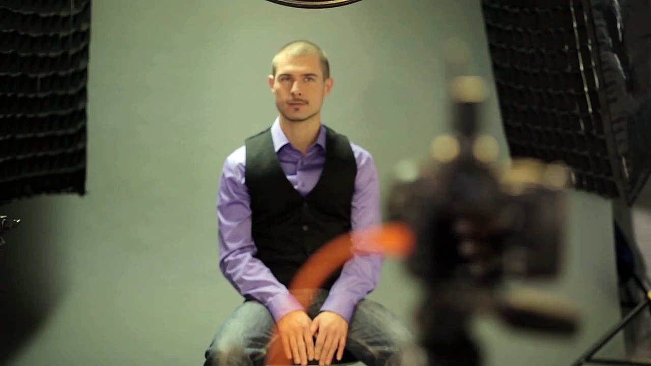 Portrait Lighting Tutorial 3 Light Setup | Mola Demi White 22 Beauty Dish