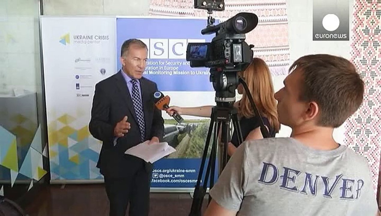 تجدد المعارك شرق اوكرانيا وبوروشينكو يحذر من غزو روسي