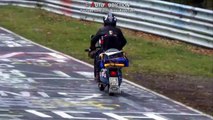 Tous les véhicules insolites qui roulent sur le circuit du Nürburgring