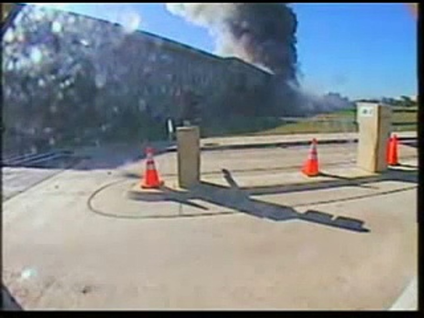 9 11テロ ペンタゴンの監視カメラ 左 Video Dailymotion