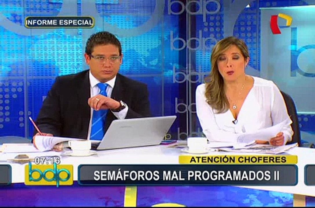 Semáforos mal programados ll: conductores advierten que policías complican situación