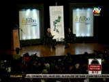 Mario Vargas Llosa pasa momento incómodo durante conferencia en Colombia