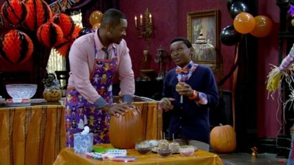3 fantômes chez les Hathaway | Halloween | NICKELODEON