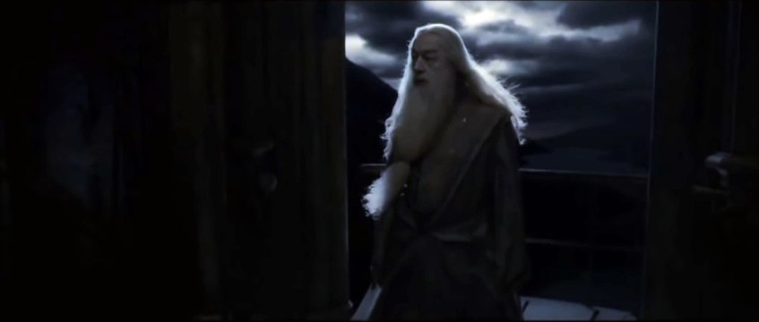 Shia LaBeouf motive Draco Malfoy à tuer Dumbledore (Harry potter parodie)