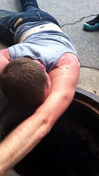 Dobrze, że nie każdy jest obojętny na cudzą krzywdę - ratowanie kaczek