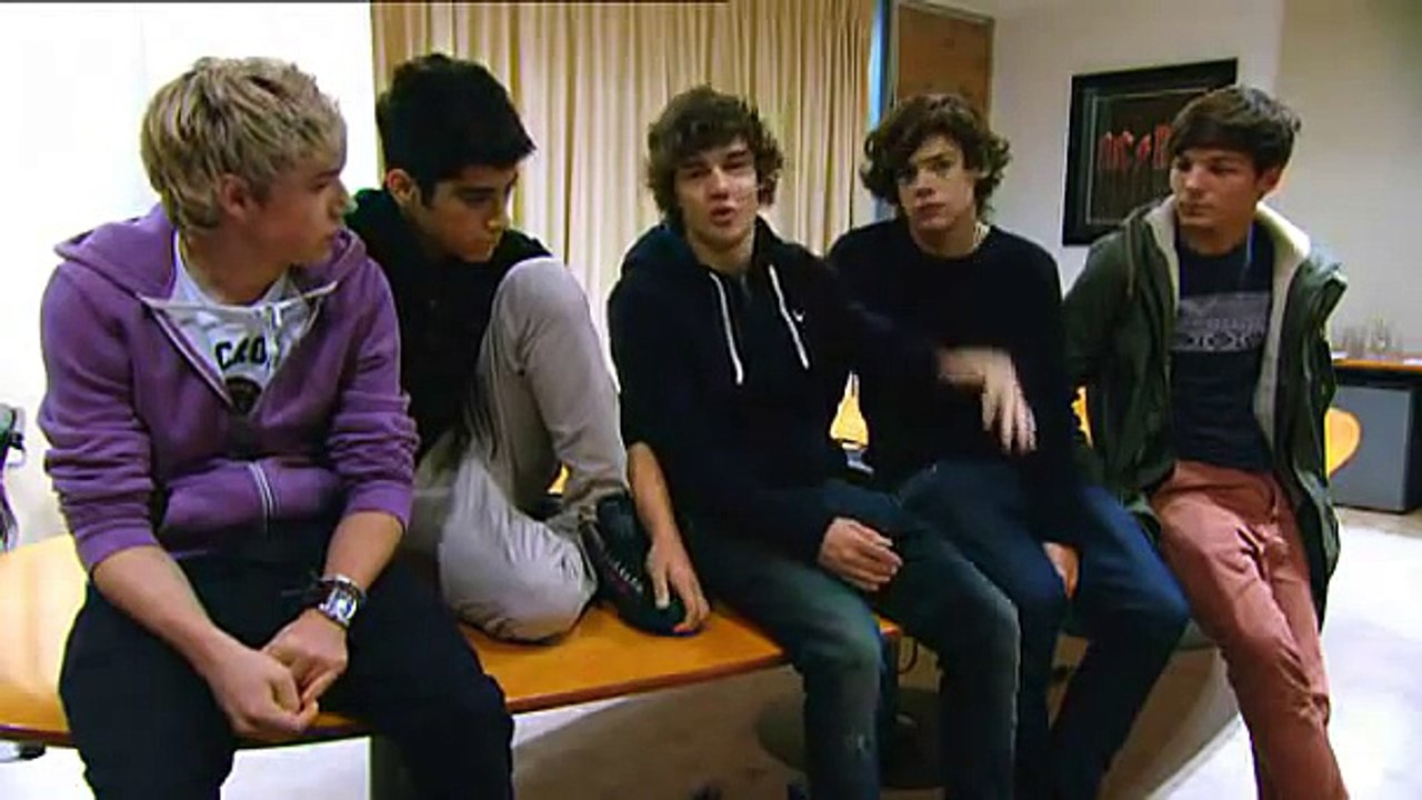 One Direction 4music Interview (12/09/2011)