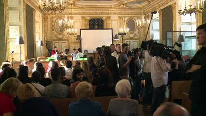 Outreau: "Moi et mon père, on est innocents", assure D. Legrand