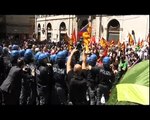 Montecitiorio, scontri in piazza tra precari e polizia
