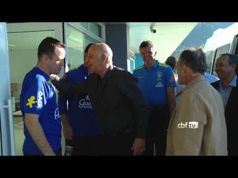 Presidente Marco Polo visita a Seleção na Granja Comary