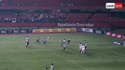 Rogerio Ceni scores winner in Sao Paulo 3-2 Santos