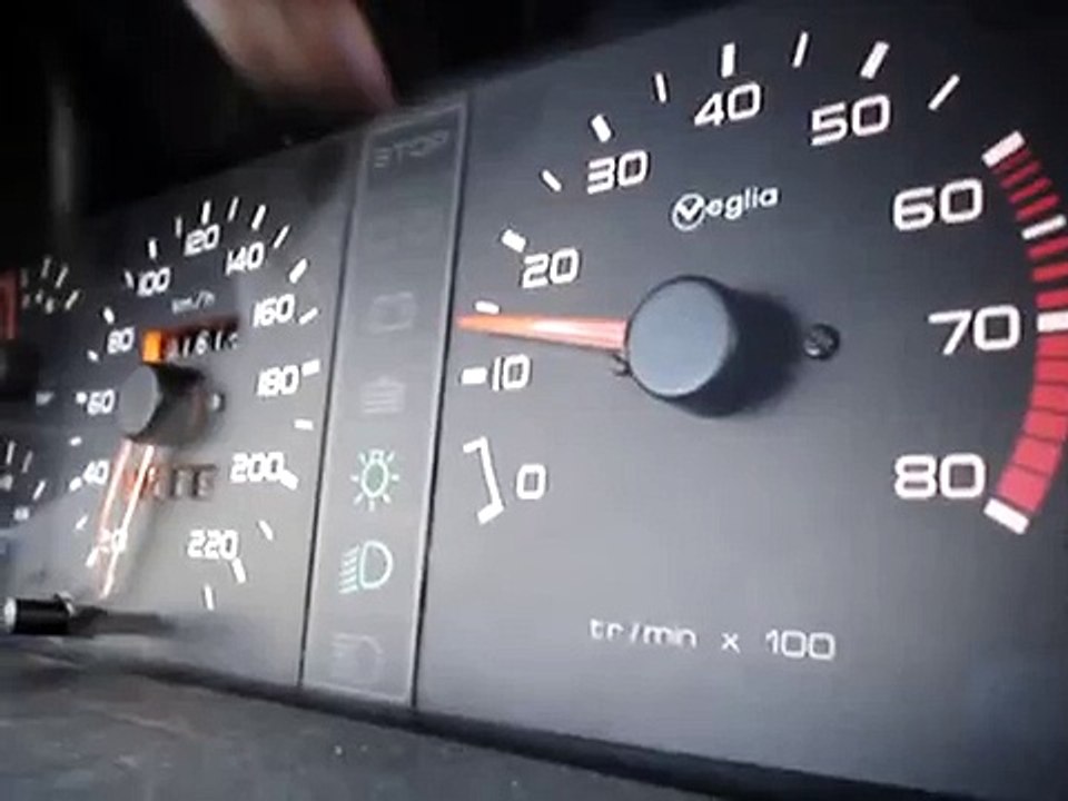 Peugeot 205 mi16 0-160km/h acceleration XU9J4