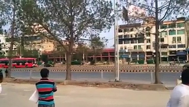 Exclusive Footage of PM Nawaz Sharif and CM Shehbaz Sharif Metro Bus Protocol at the time of its LaunchExclusive Footage