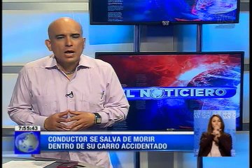 Conductor se salva de morir dentro de su carro accidentado