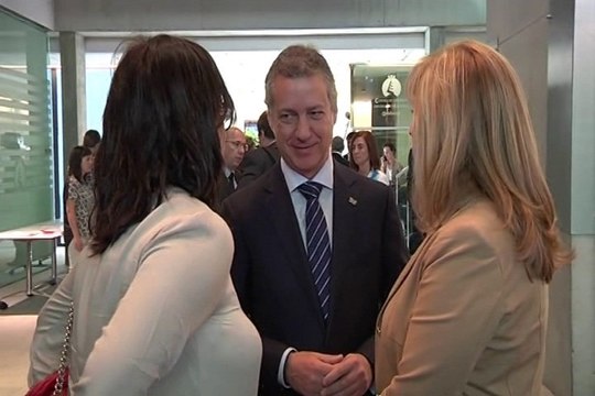 Urkullu pide perdón a las víctimas del terrorismo