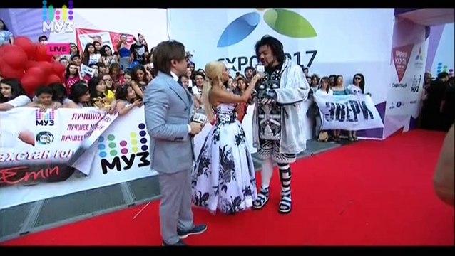 Филипп Киркоров на ковровой дорожке премии Муз-ТВ 2015