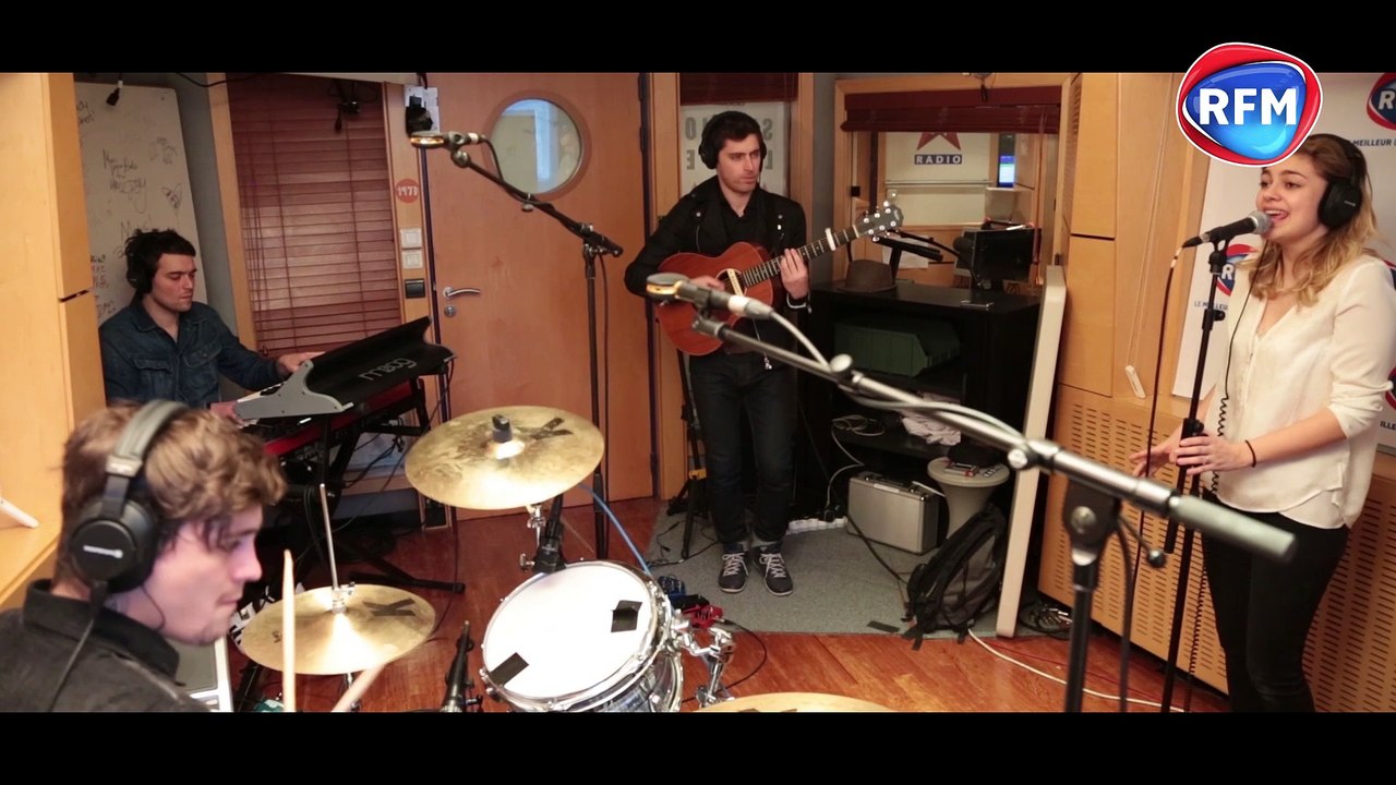 Louane - "Avenir" / Live RFM