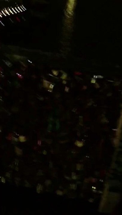 الليلة الأخيرة لأقفال جسر العشاق