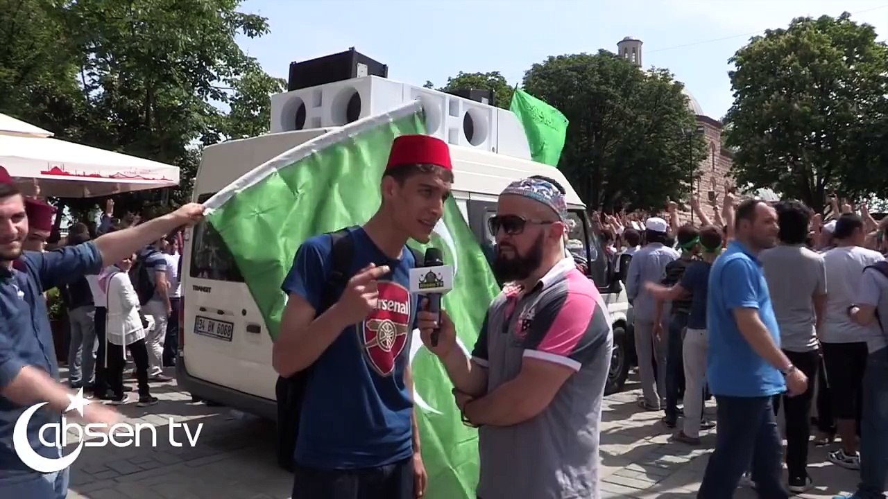 İngiliz işgali altındayız diyen Arsenal tişörtlü Osmanlıcı çocuk