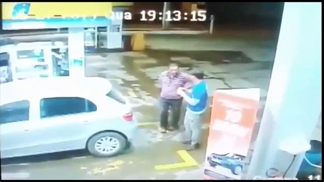 Полицейский на АЗС открыл огонь по грабителю