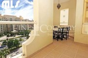 Exclusive Very Well Maintained E Type Two Bedroom Shoreline Apartment  Right Hand Side  Palm Jumeira - mlsae.com
