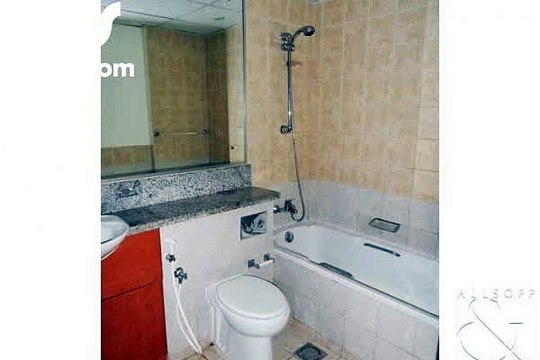 Fully furnished one bed apartment in Greens with garden views free chiller - mlsae.com