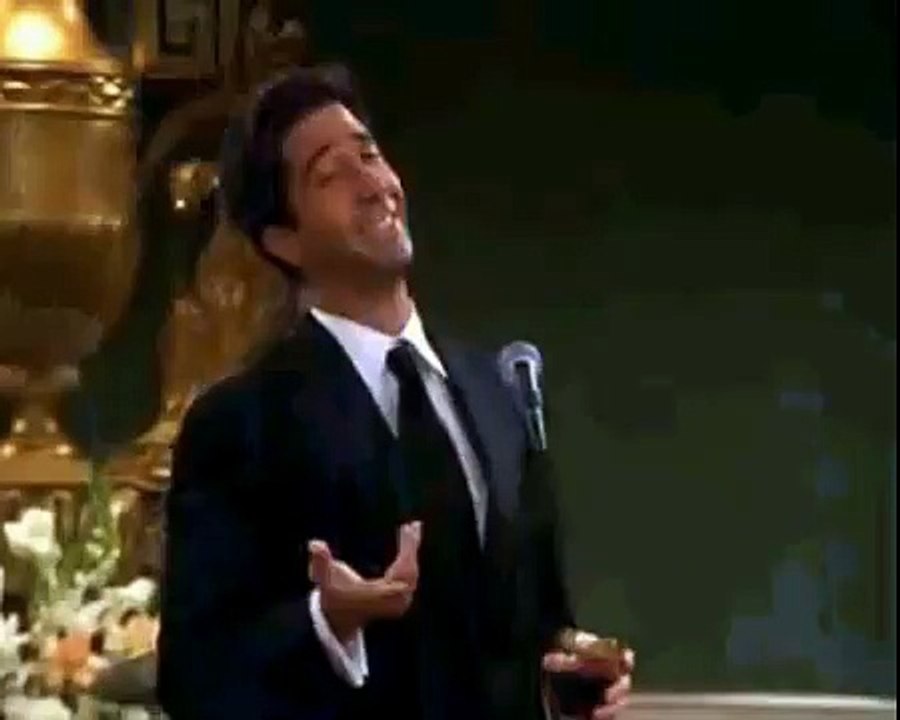 Friends Ross and Chandler make fake wedding pictures