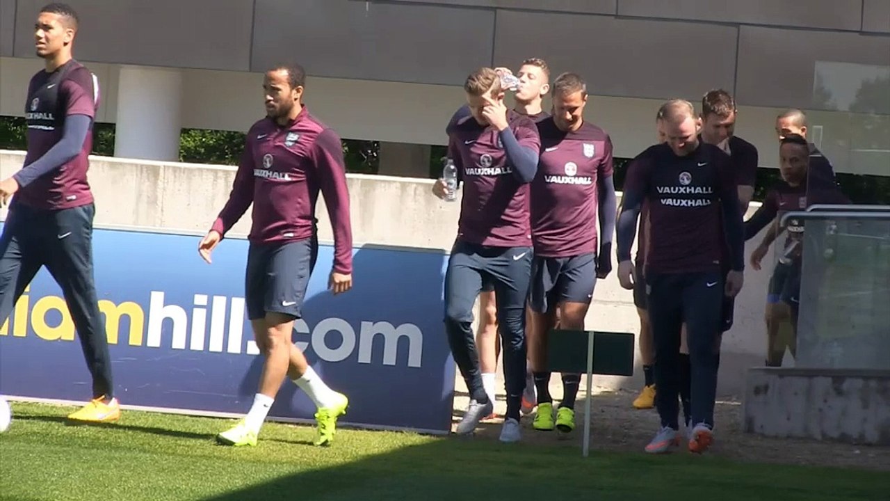 England: Henderson: 'Möchte Verantwortung'