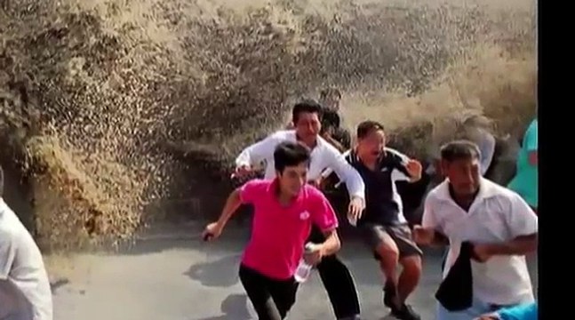 chinese spectators swept away by huge tidal wave new & Hot