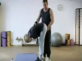 Funny Yoga - (Eros Now) - uTv Masti