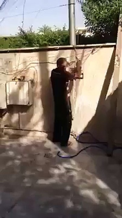 Mos e nguceni njerin qe eshte te punu 
